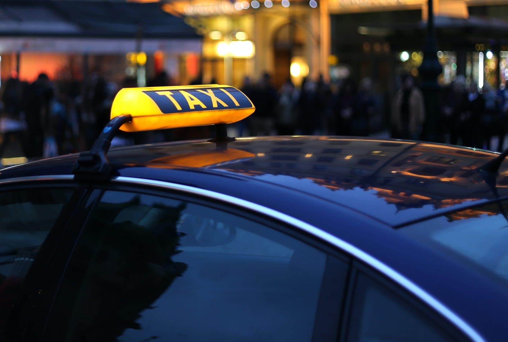 Airport Shuttle Taxi